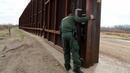 Решено: САЩ ще си платят стената с Мексико