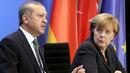 Меркел иска Турция да запази свободата на словото