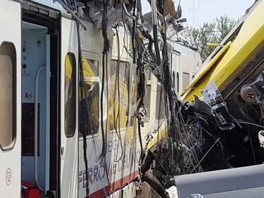 Влакова катастрофа с жертва и ранени в Белгия
