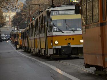 Тир блокира трамваите към столичния квартал "Орландовци"
