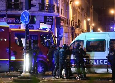 Стрелба между джихадист и полицаи в центъра на Париж