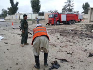 Камикадзе взриви военен конвой в Афганистан