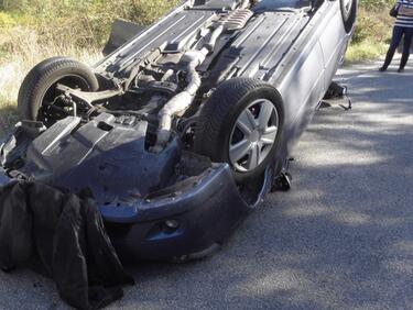 Две наши коли катастрофираха в Сърбия, двама загинаха
