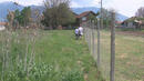 Пореден абсурд! Частна ограда затвори път в дупнишко село (СНИМКИ)