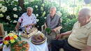 Мъж от Търновско празнува 100 годиини