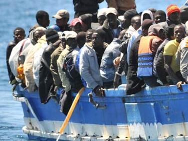 Само за ден: Спасиха над 3300 мигранти в Средиземно море