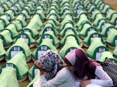 Съдът в Хага: И Холандия е виновна за клането в Сребреница
