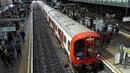 Влак пламна в лондонското метро