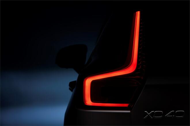 Volvo показа чисто новия XC40 (СНИМКИ)