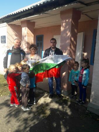 Българско неделно училище отваря врати в Украйна с дарения от Силистра
