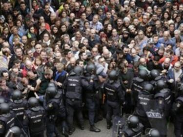 Близо 500 ранени в Барселона! Ще прости ли някога на Мадрид? (СНИМКИ/ВИДЕО)