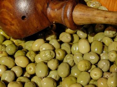 1.5 тона отровни маслини били пред пускане по магазините