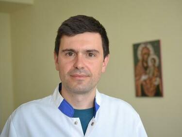 Лицево-челюстният хирург доц. Николай Янев стана Лекар на годината