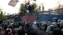 Протестиращи в Иран скандираха "Смърт на Америка".