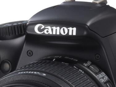 Canon обмисля пускането на компактен DSLR фотоапарат