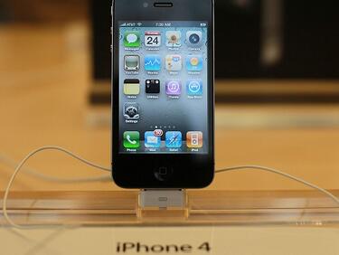 Австралийци отварят бира с iPhone