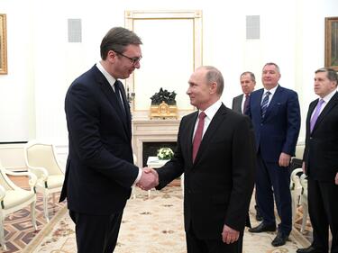 Вучич първи отива при „новия“ руски президент