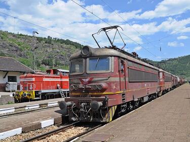 С влак от София до Скопие през 2023 г.