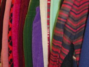 Проверяват текстилни изделия и облекла, внос от трети страни