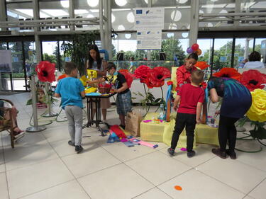 Деца творят на летище „София“