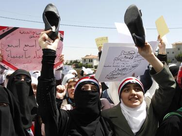 МВнР осъди насилието срещу мирни демонстранти в Сирия