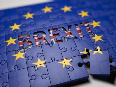 Лондон: Реален е рискът от Brexit без споразумение

