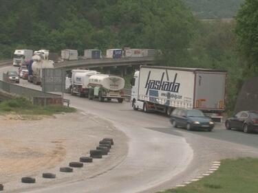 Интензивен трафик на сръбската граница
