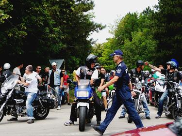 Бургаски мотористи направиха почетна обиколка