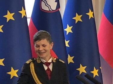 Словения слага начело на армията си жена