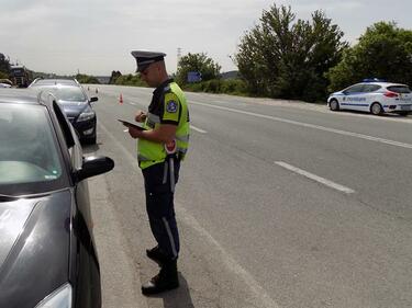 Тайни патрулки ще дебнат за нарушители на пътя
