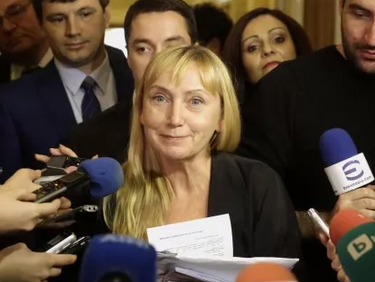 Гласувано: Елена Йончева е водачът на евролистата на БСП 