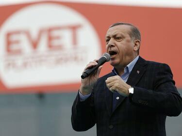 Ердоган заплаши: Турция ще разреши въпроса за Сирия на терен след местните избори
