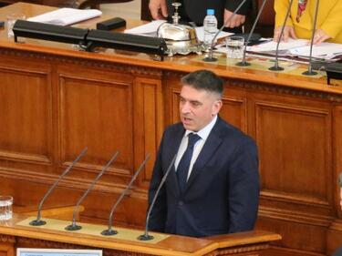 Първата работа на министър Кирилов: Ще иска общинските съветници да декларират имоти