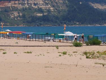 Водата по плажовете около Варна – засега чиста