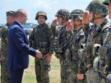 Президентът и началникът на отбраната с висока оценка за учението „Ответен удар – 2019 г.“