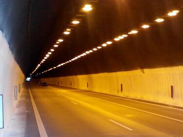 Утре ограничават движението в тунел „Топли дол“ на АМ „Хемус“ 