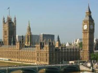 Британският парламент се разпусна

