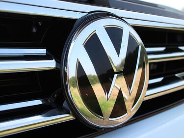 Германската прокуратура влезе в централата на VW
