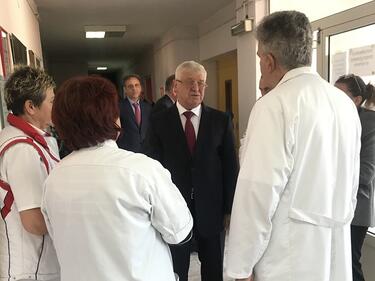 България дала 1 млн. лв. за 11 проекта в здравеопазването на С.Македония