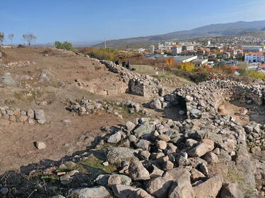 Олтар на 8000 г. откриха край село Оходен