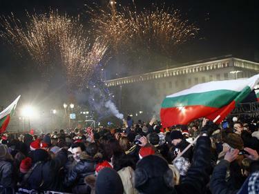 Започва строежът на сцената за новогодишните празненства в София
