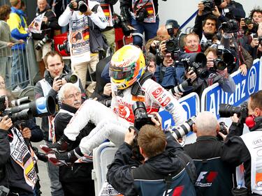 Люис Хамилтън с втора победа за сезона във Формула 1