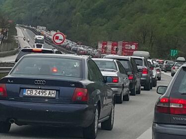 Няма ограничения при преминаването на леки коли на всички гранични пунктове с Гърция
