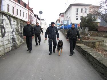 Гражданско опълчение преследва крадци във Варна
