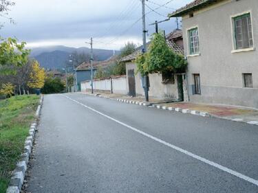 НСИ: 10 безлюдни села изчезнаха от картата на България
