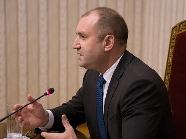 Радев за записите с Борисов: Прокуратурата не може да осигури независима експертиза
