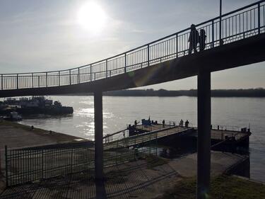Спират поетапно движението по Дунав мост в следващите 5 дни