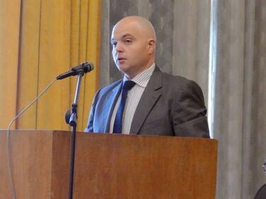 Иванов: Не пазим нито една политическа сила, а българските институции
