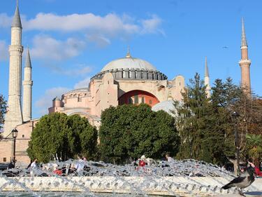 Световният съвет на църквите към Ердоган: Откажи се от решението „Св.София“ да стане джамия