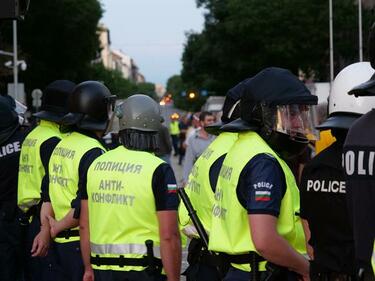Протестът в София снощи приключи със 7 арестувани
